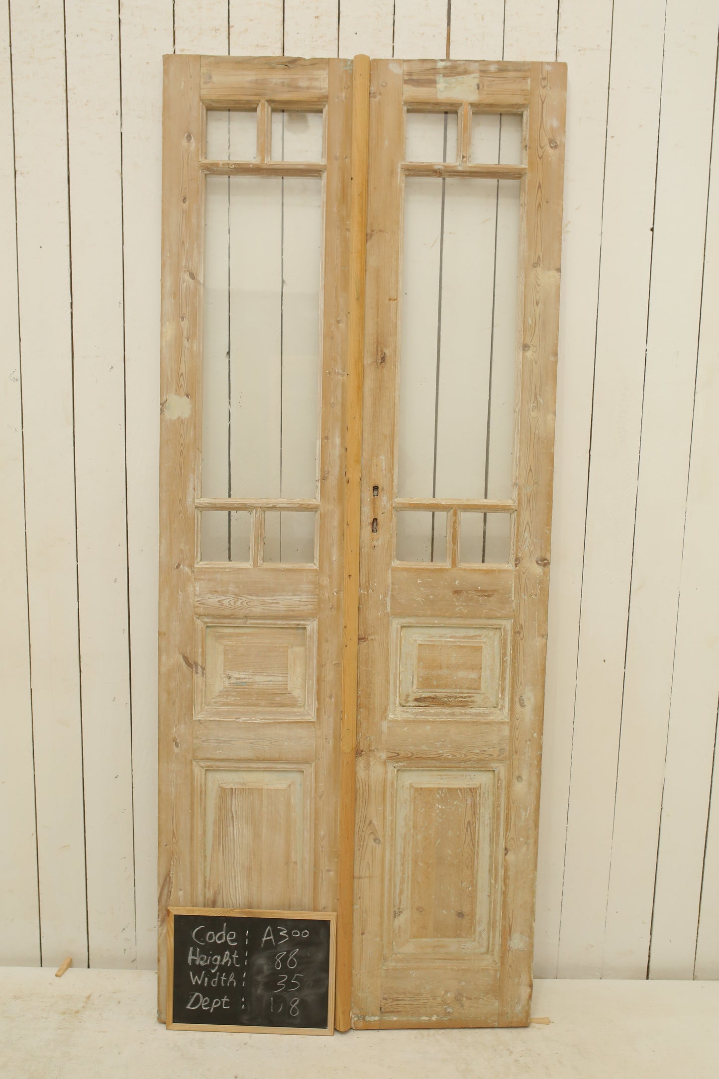 VINTAGE DBL FRENCH GLASS DOOR A300