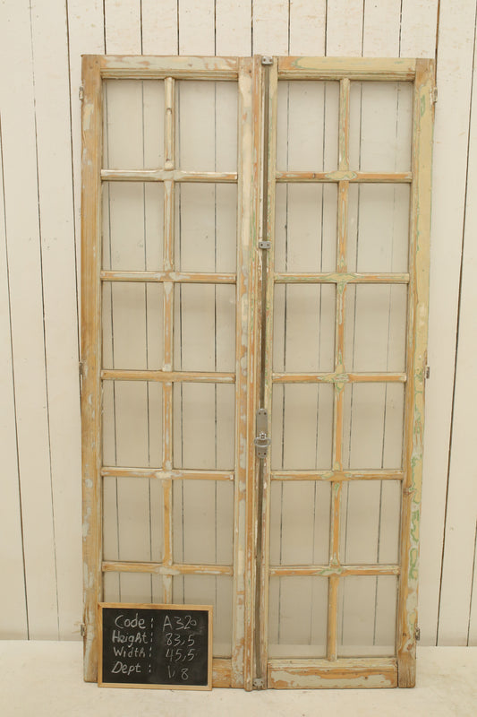 VINTAGE DBL FRENCH GLASS DOOR A320