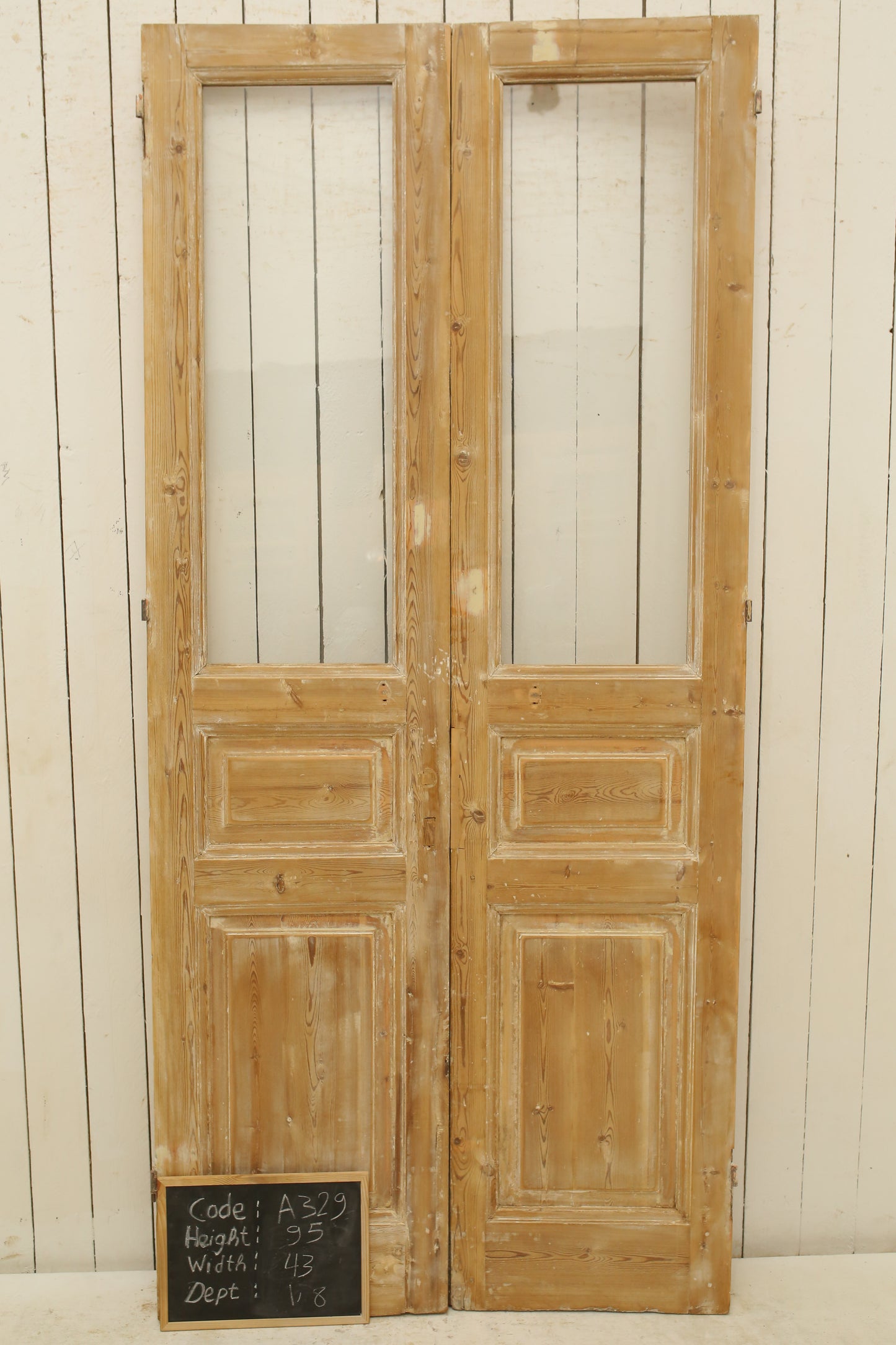 VINTAGE DBL FRENCH GLASS DOOR A329