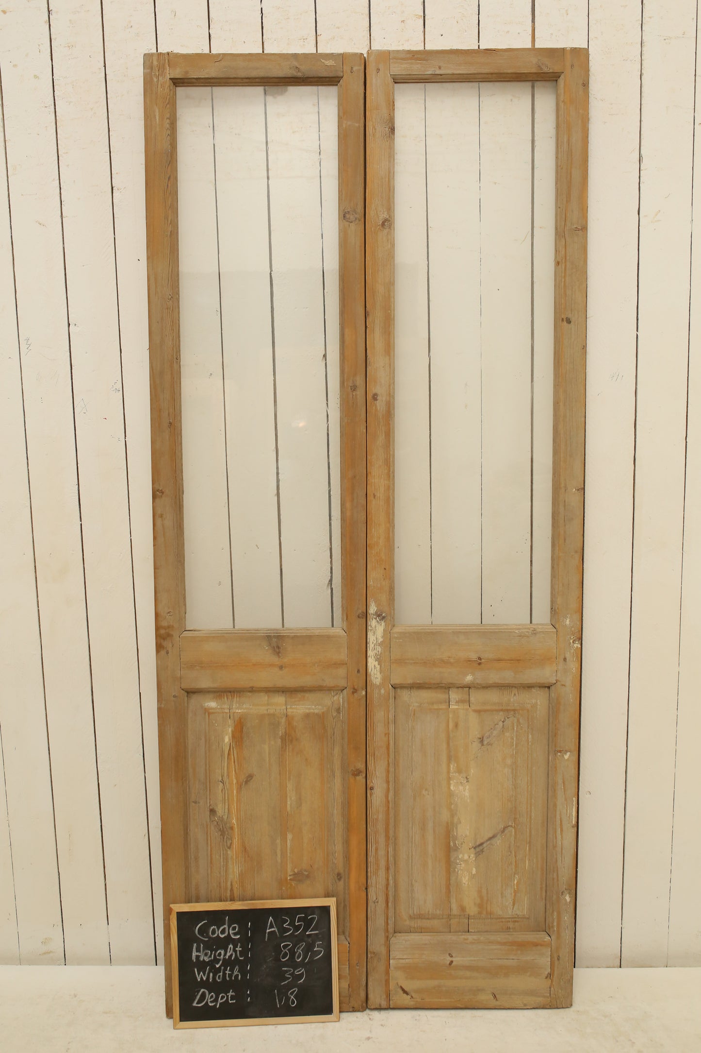 VINTAGE DBL FRENCH GLASS DOOR A352