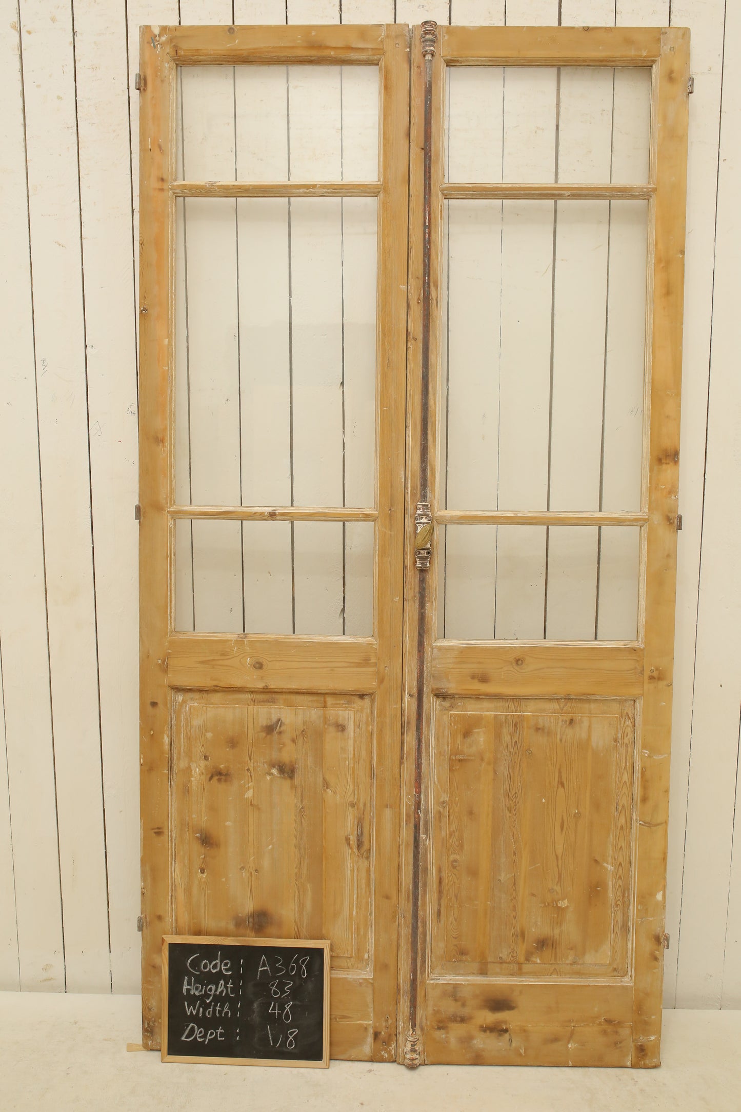 VINTAGE DBL FRENCH GLASS DOOR A368