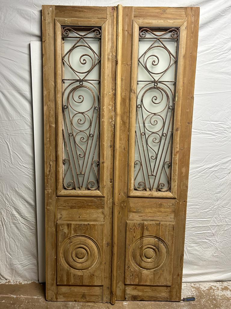 VINTAGE DBL GLASS METAL FRENCH DOOR L117